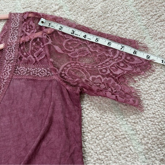 NWT POL Stonewash Lace V-Neck Tee Shirt Top Size Small Elevated Basic Dusty Rose - Picture 10 of 10